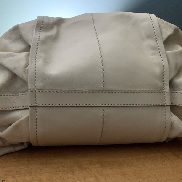 TOD's Authentic TieTop Bucket Leather Shoulder Bag - Picture 2 of 4